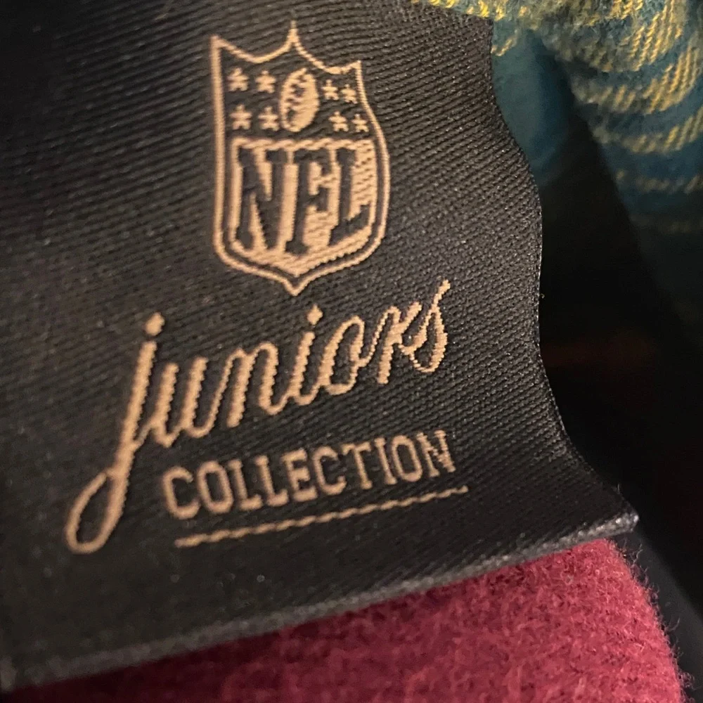 Green Bay Packers NFL Juniors Collection Green and Gold flannel shirt - Picture 2 of 5